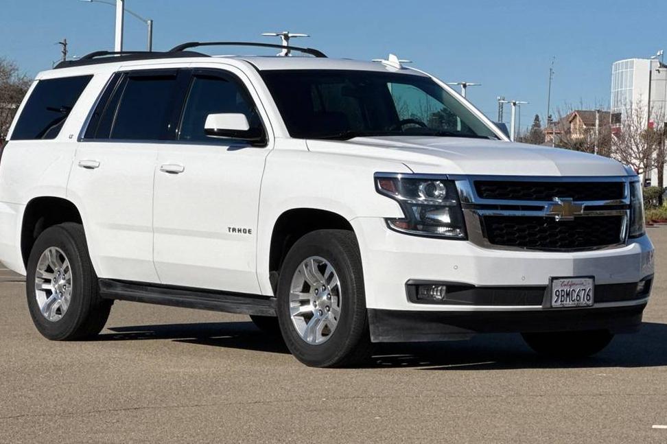 CHEVROLET TAHOE 2018 1GNSCBKC3JR243941 image