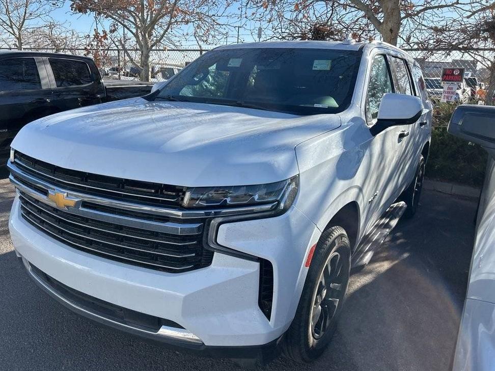 CHEVROLET TAHOE 2021 1GNSKNKD2MR250011 image