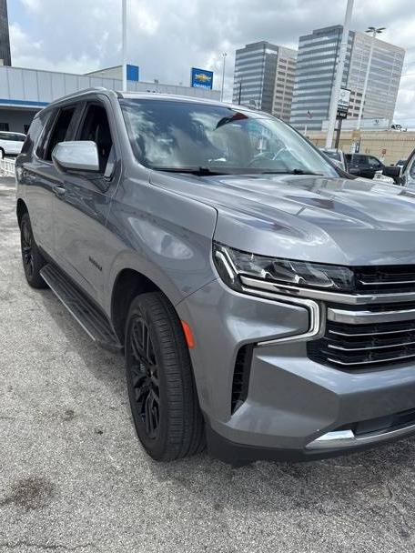 CHEVROLET TAHOE 2021 1GNSCNKD5MR487654 image
