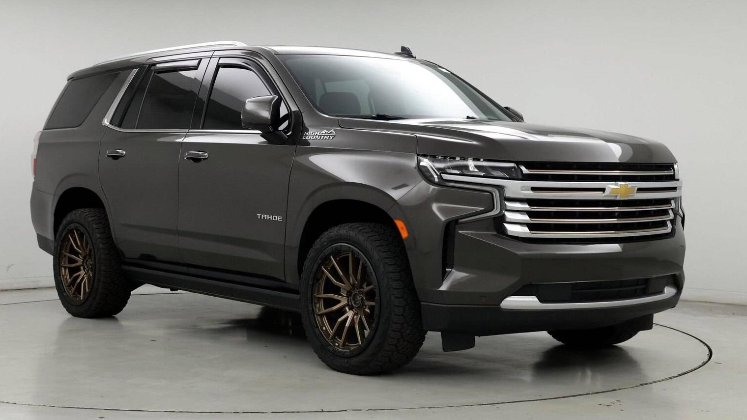 CHEVROLET TAHOE 2021 1GNSKTKL8MR111741 image