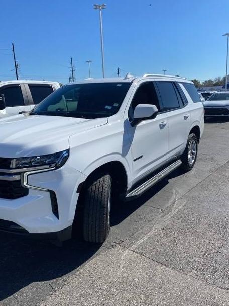 CHEVROLET TAHOE 2021 1GNSCMKD1MR401475 image