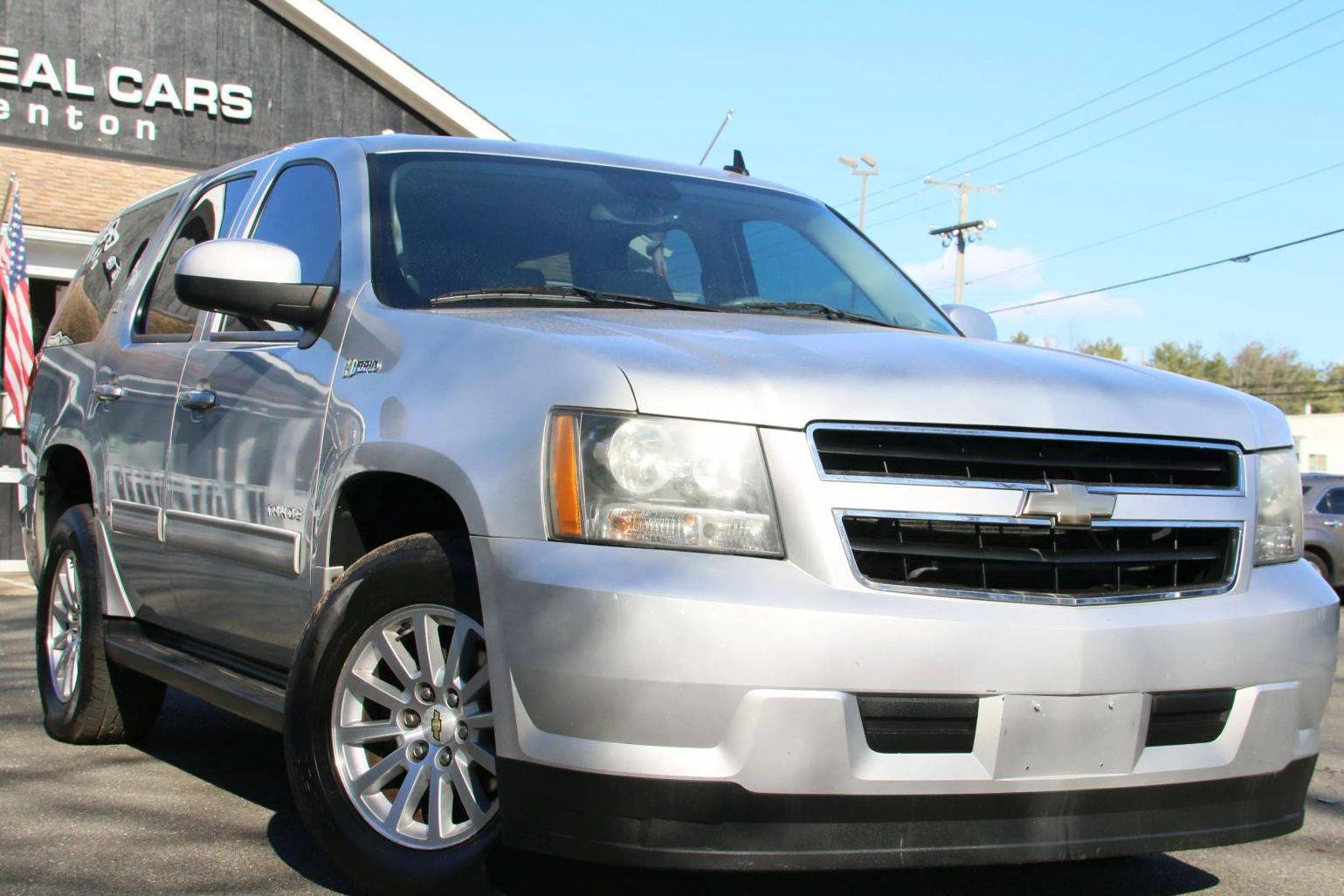 CHEVROLET TAHOE 2011 1GNSKDFJ6BR195635 image