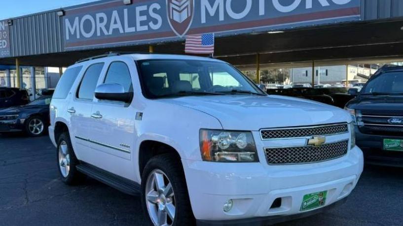 CHEVROLET TAHOE 2011 1GNSCCE03BR126045 image