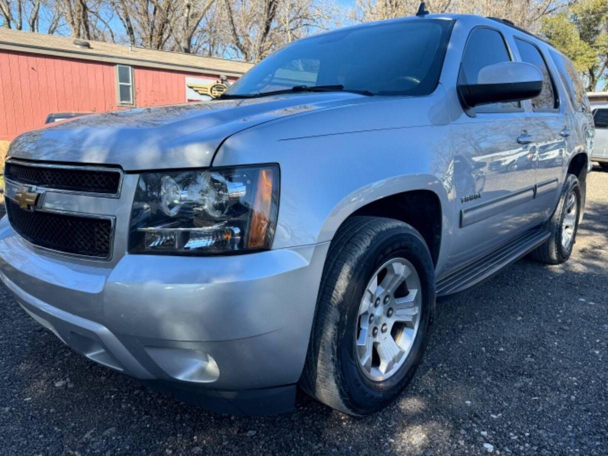 CHEVROLET TAHOE 2013 1GNSCAE08DR367770 image