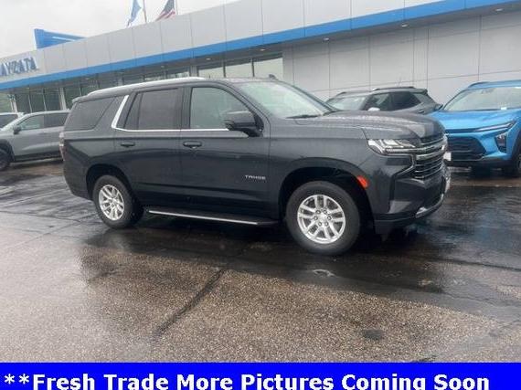 CHEVROLET TAHOE 2022 1GNSKNKD4NR200910 image