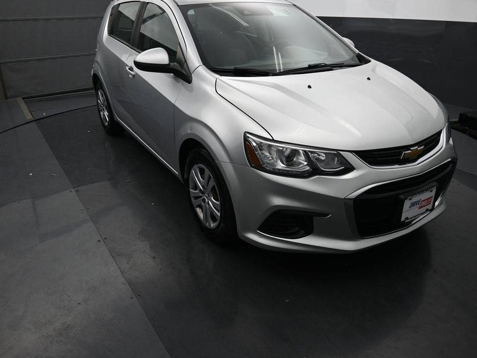 CHEVROLET SONIC 2019 1G1JG6SB1K4135655 image