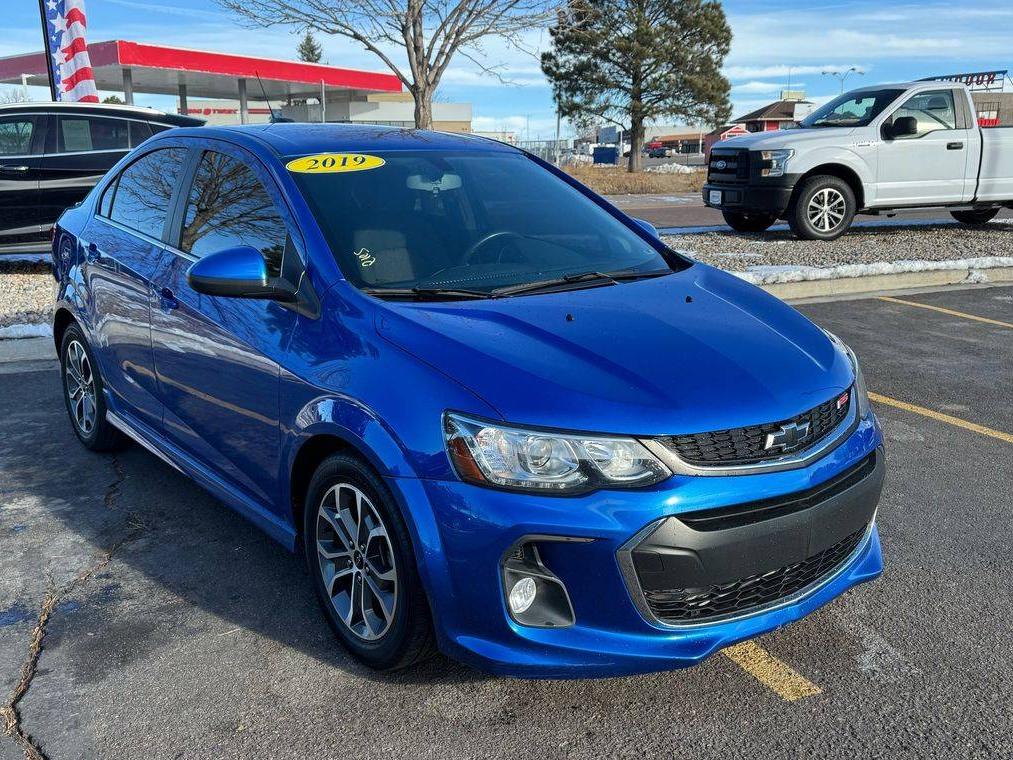 CHEVROLET SONIC 2019 1G1JD5SB6K4112195 image