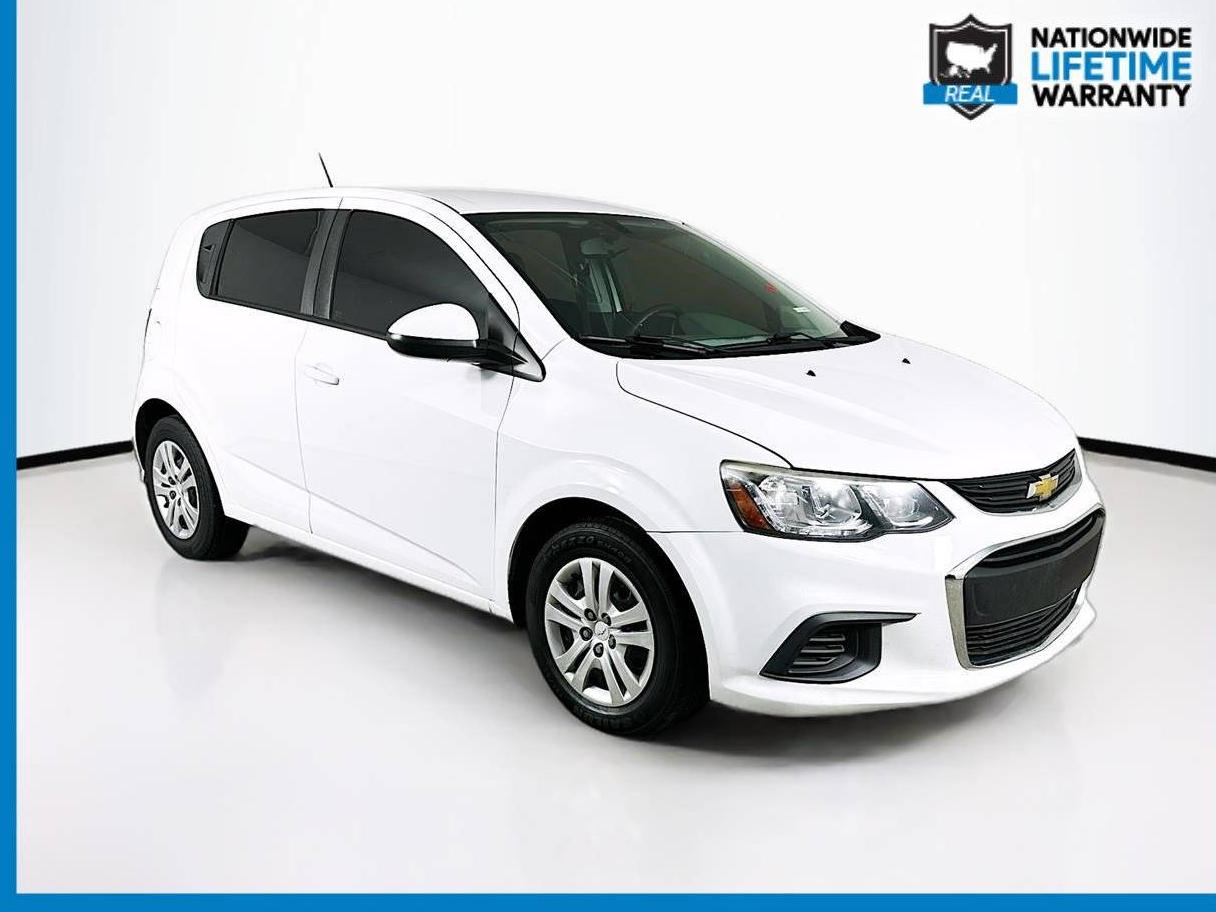 CHEVROLET SONIC 2018 1G1JG6SH8J4135168 image