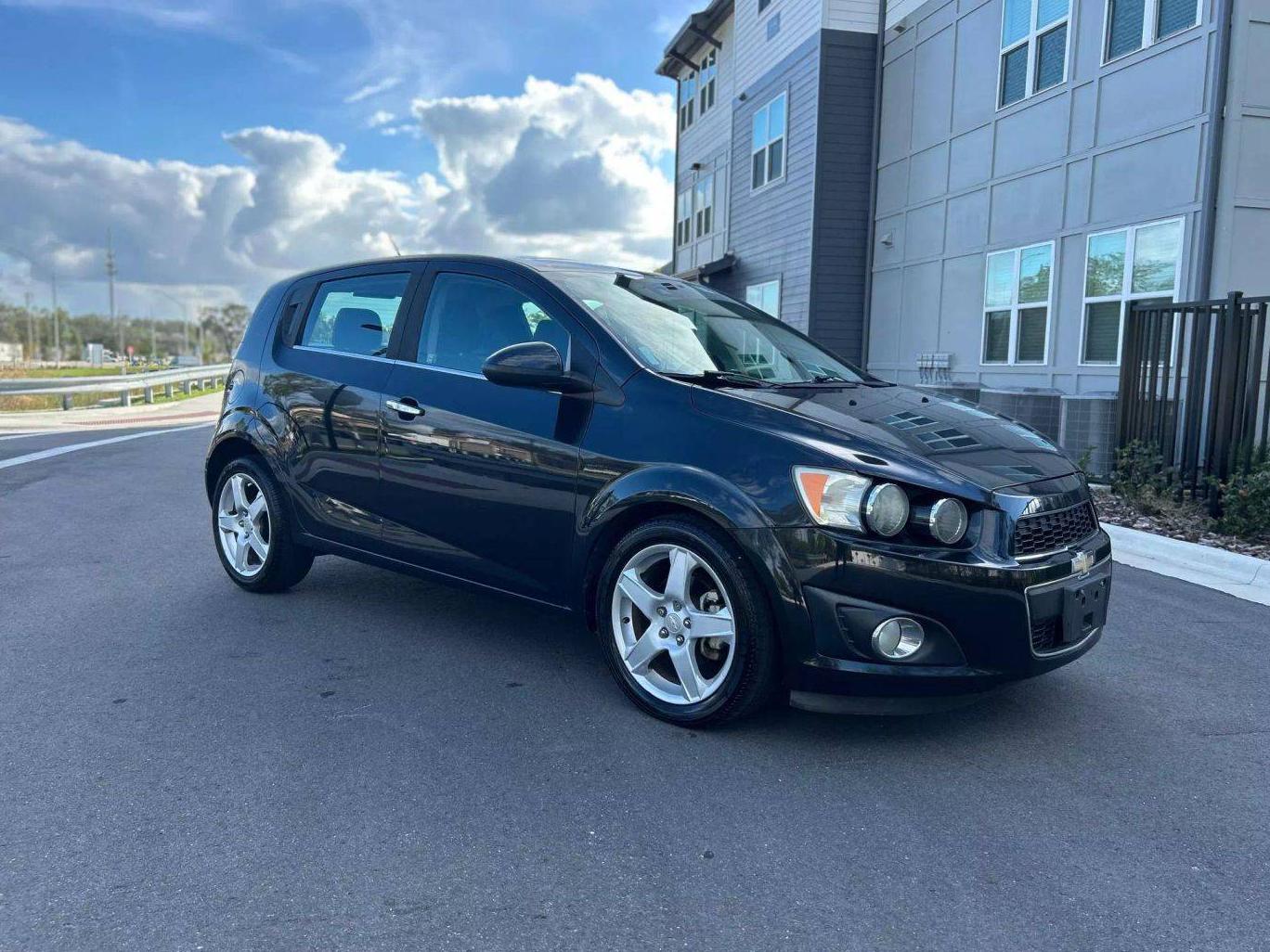 CHEVROLET SONIC 2015 1G1JE6SB6F4130916 image