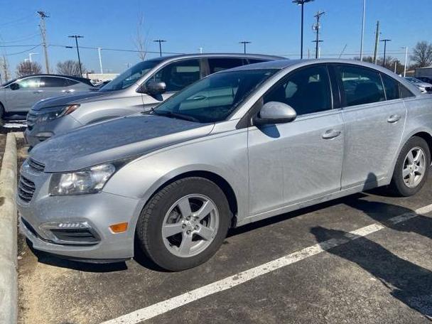 CHEVROLET CRUZE 2016 1G1PE5SB9G7167348 image