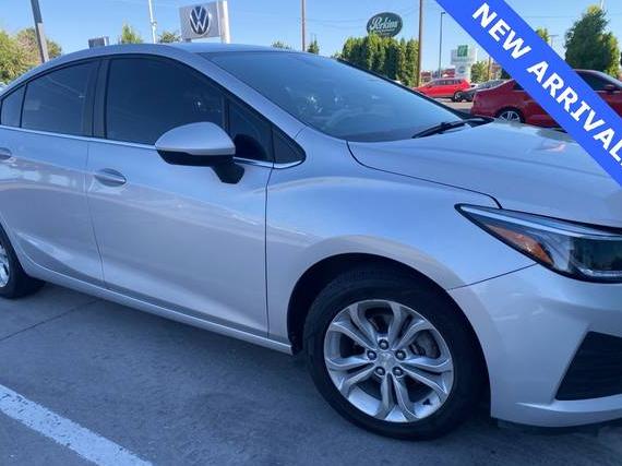 CHEVROLET CRUZE 2019 1G1BE5SM7K7144350 image