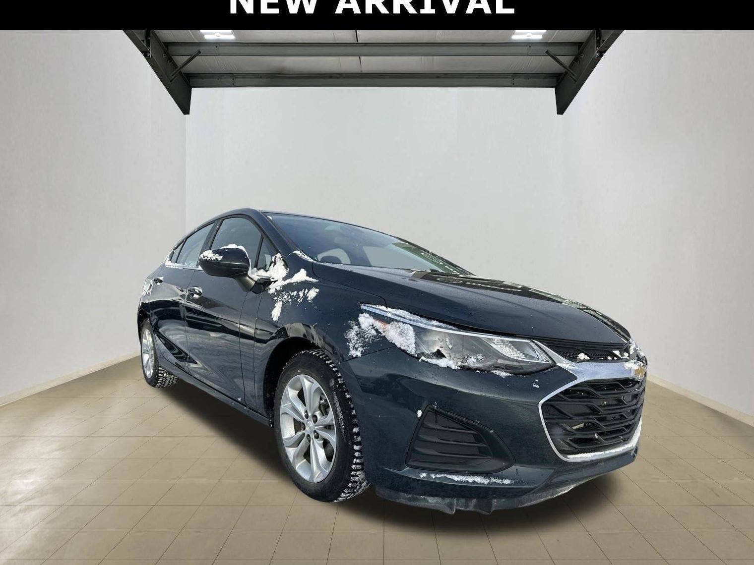 CHEVROLET CRUZE 2019 3G1BE6SM3KS536362 image