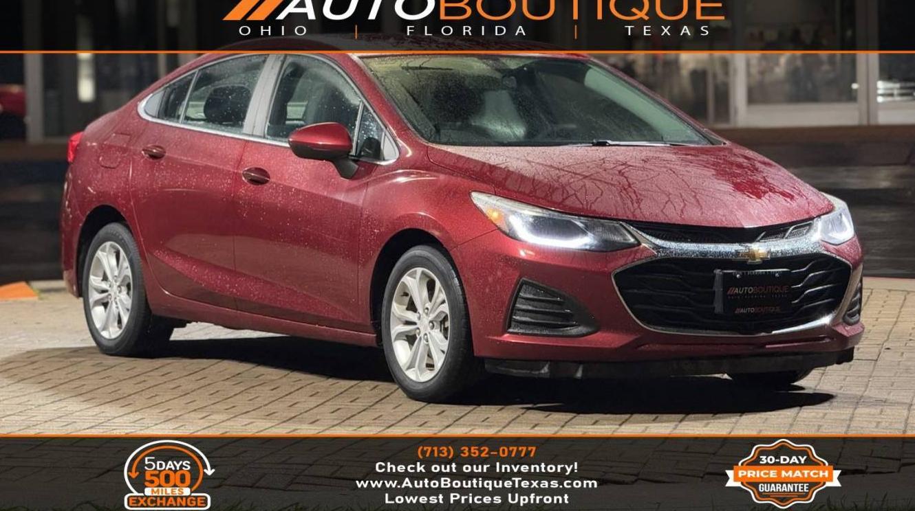 CHEVROLET CRUZE 2019 1G1BE5SM1K7142111 image