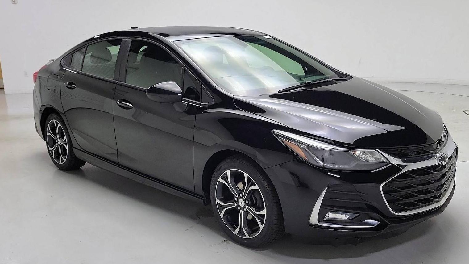 CHEVROLET CRUZE 2019 1G1BE5SM4K7130731 image