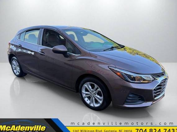 CHEVROLET CRUZE 2019 3G1BE6SM9KS592774 image
