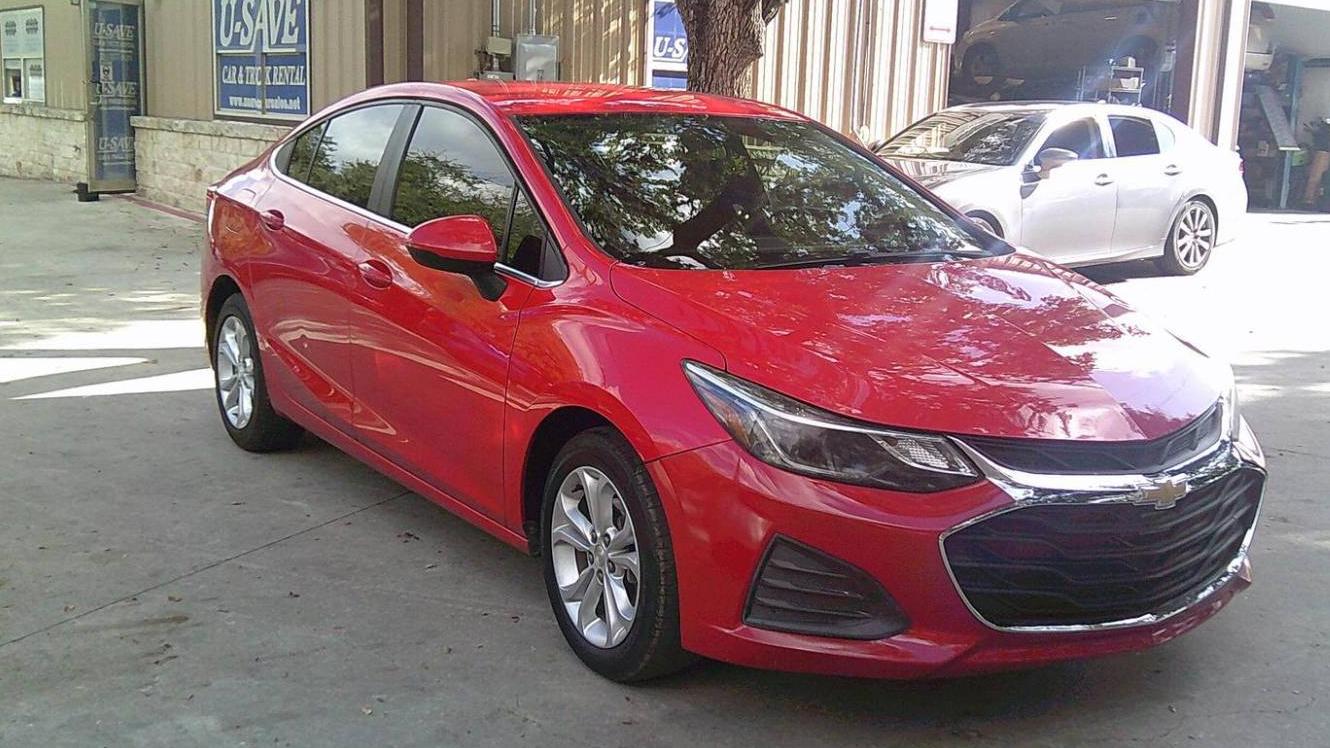 CHEVROLET CRUZE 2019 1G1BE5SM0K7117670 image