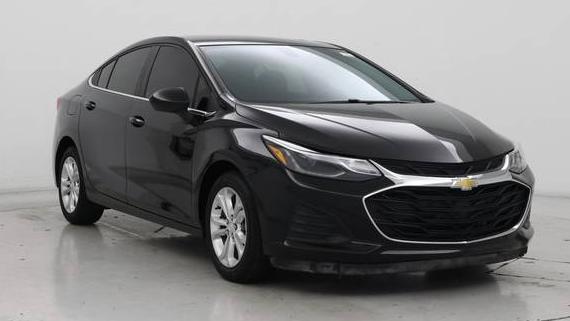 CHEVROLET CRUZE 2019 1G1BE5SM9K7129980 image