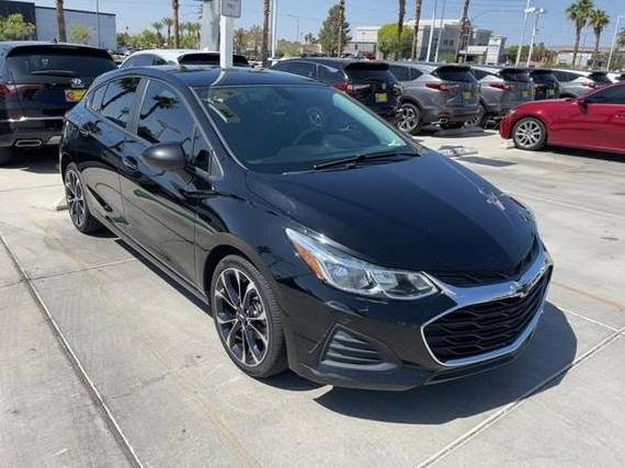 CHEVROLET CRUZE 2019 3G1BC6SM2KS588832 image