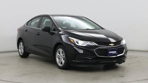 CHEVROLET CRUZE 2018 1G1BE5SM2J7207062 image