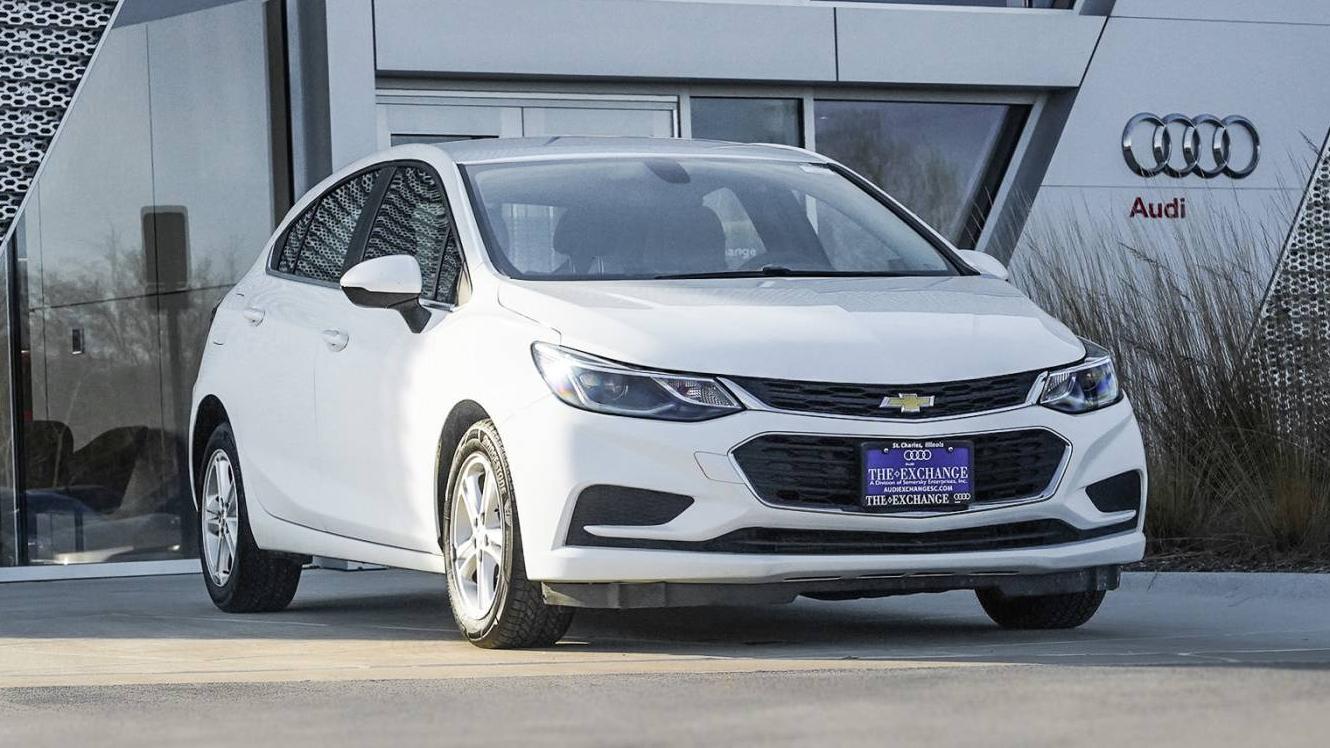 CHEVROLET CRUZE 2018 3G1BE6SM8JS604640 image