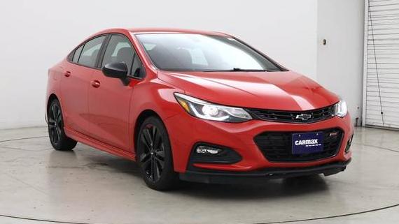 CHEVROLET CRUZE 2018 1G1BE5SMXJ7160654 image