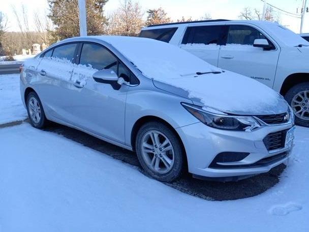 CHEVROLET CRUZE 2018 1G1BE5SM3J7111375 image