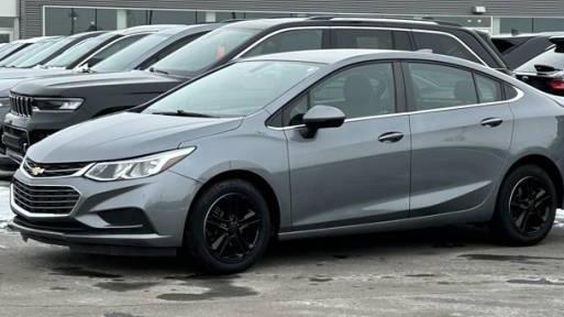 CHEVROLET CRUZE 2018 1G1BE5SM6J7196454 image