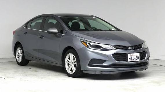 CHEVROLET CRUZE 2018 1G1BE5SM7J7167965 image