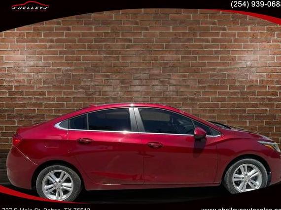 CHEVROLET CRUZE 2018 1G1BE5SM0J7185708 image