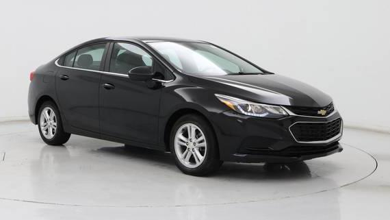 CHEVROLET CRUZE 2018 1G1BE5SMXJ7210730 image