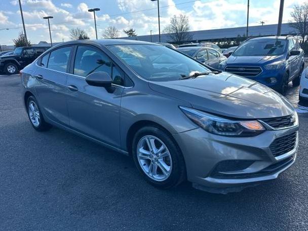 CHEVROLET CRUZE 2018 1G1BE5SM8J7107063 image