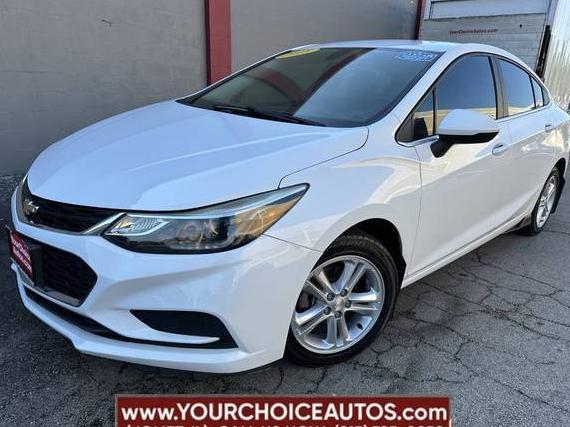 CHEVROLET CRUZE 2018 1G1BE5SM0J7138971 image