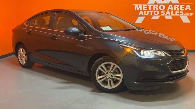 CHEVROLET CRUZE 2018 1G1BE5SM5J7122345 image