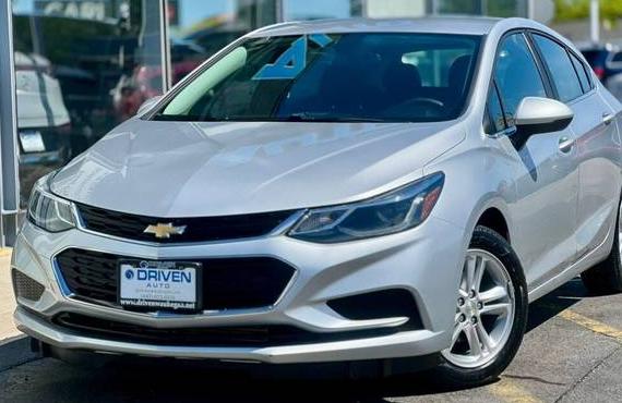CHEVROLET CRUZE 2018 3G1BE6SM8JS521337 image