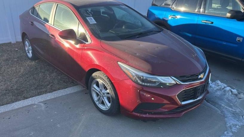 CHEVROLET CRUZE 2018 1G1BE5SM2J7147364 image