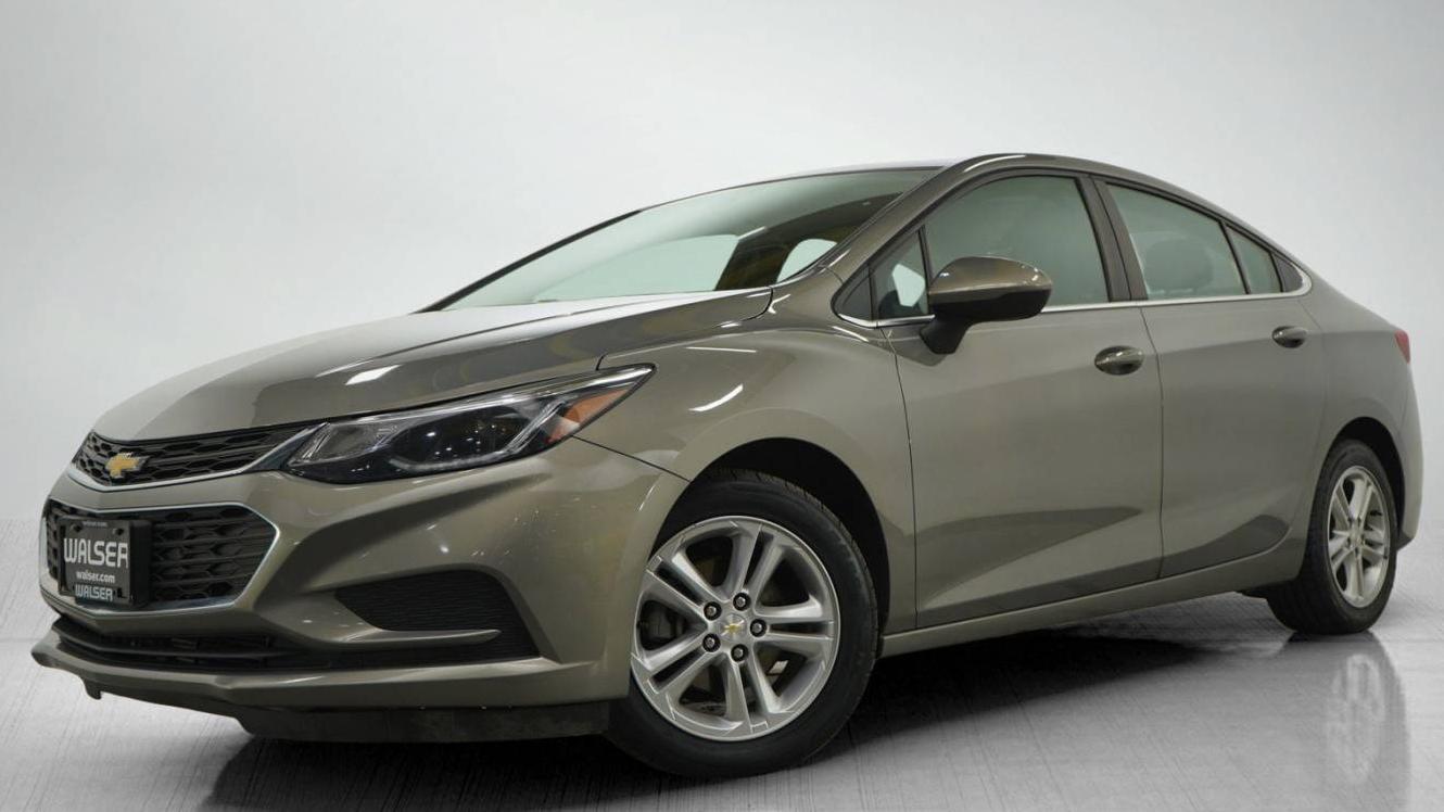 CHEVROLET CRUZE 2018 1G1BE5SM5J7187485 image