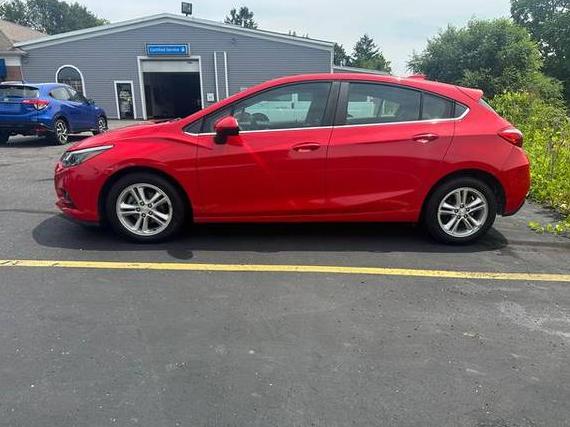 CHEVROLET CRUZE 2018 3G1BE6SM7JS575647 image