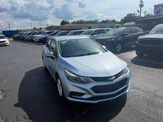 CHEVROLET CRUZE 2018 1G1BE5SMXJ7171976 image