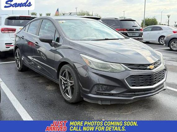 CHEVROLET CRUZE 2017 1G1BE5SM0H7115314 image