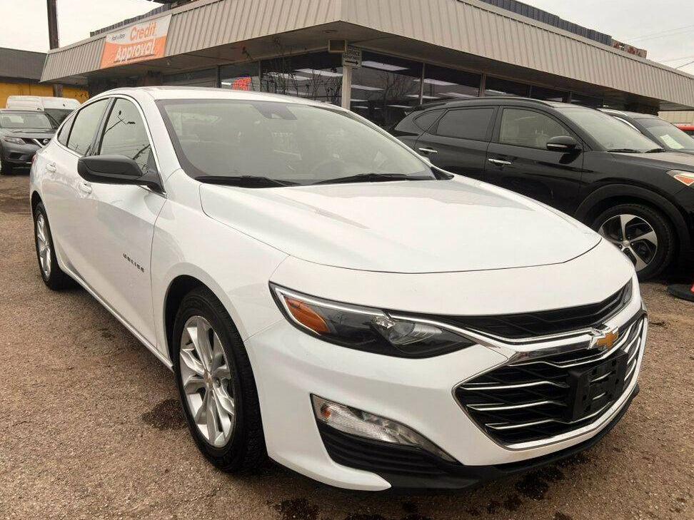 CHEVROLET MALIBU 2023 1G1ZD5ST5PF207290 image