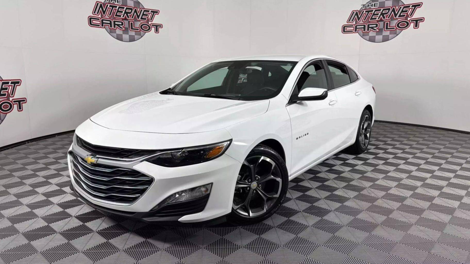 CHEVROLET MALIBU 2023 1G1ZD5ST8PF211897 image