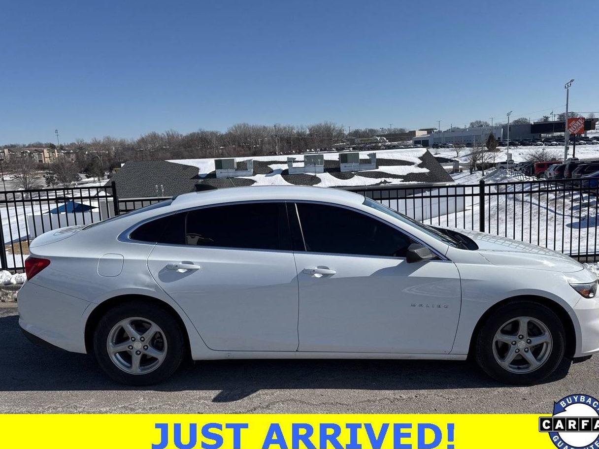 CHEVROLET MALIBU 2016 1G1ZB5ST2GF357671 image