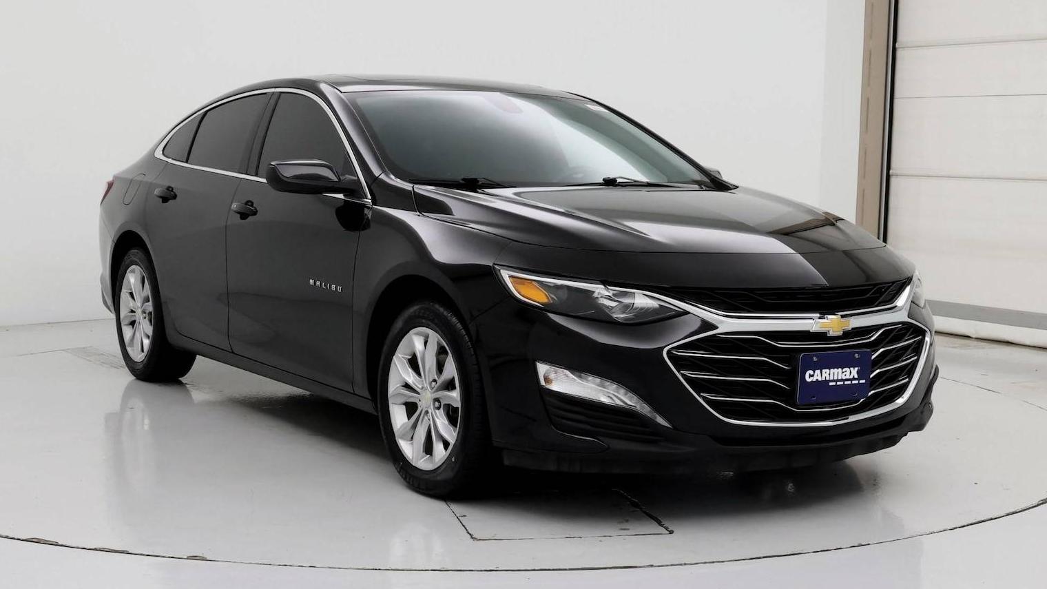 CHEVROLET MALIBU 2019 1G1ZD5ST4KF105827 image