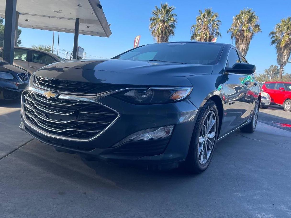 CHEVROLET MALIBU 2019 1G1ZD5ST1KF136243 image