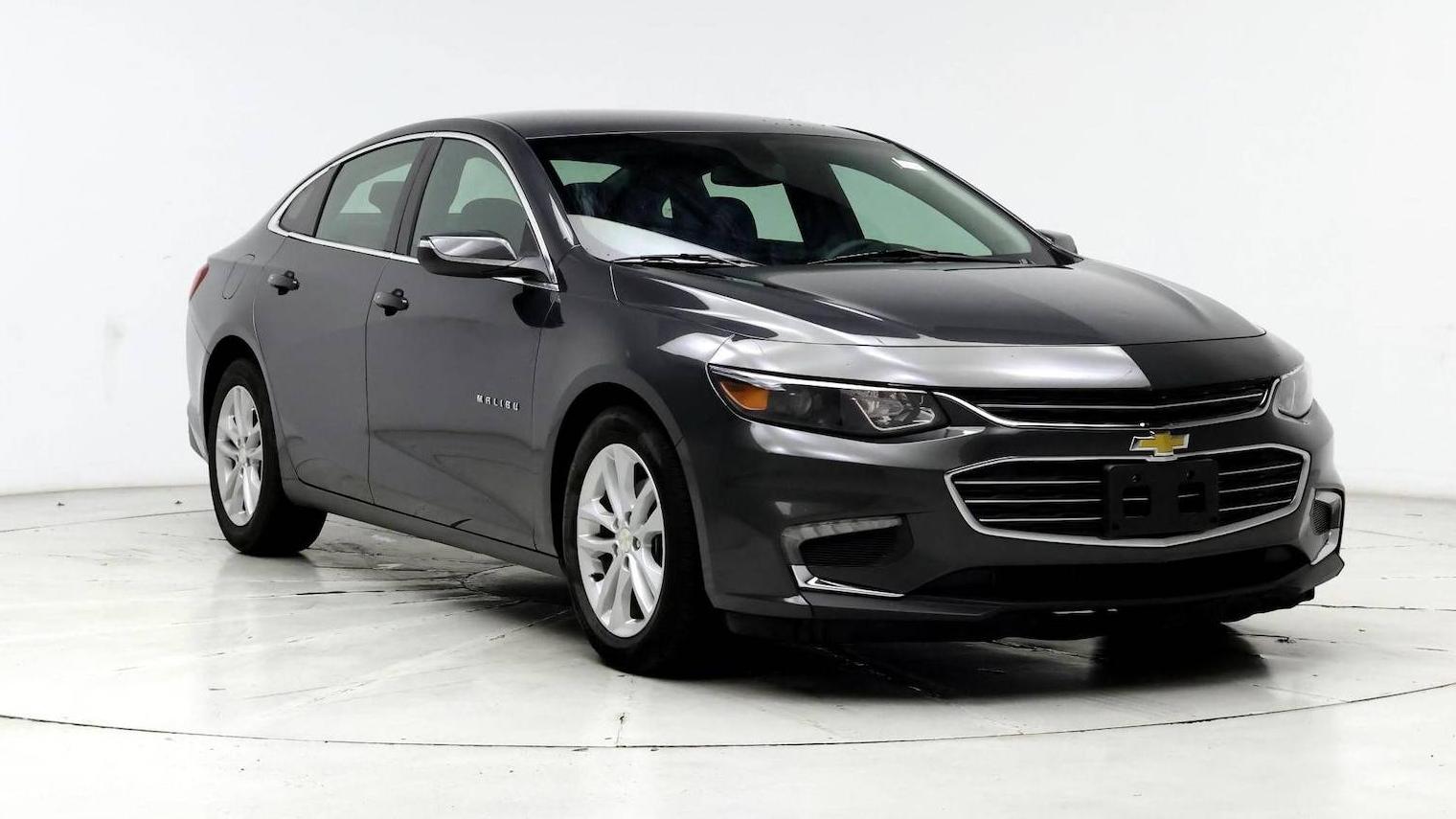 CHEVROLET MALIBU 2018 1G1ZD5ST8JF225385 image