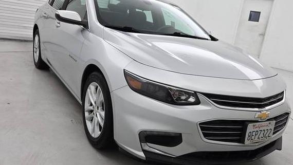 CHEVROLET MALIBU 2018 1G1ZD5ST8JF264378 image