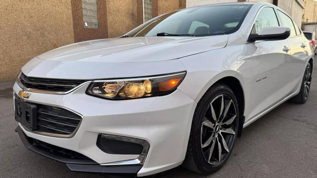 CHEVROLET MALIBU 2018 1G1ZD5ST1JF133776 image