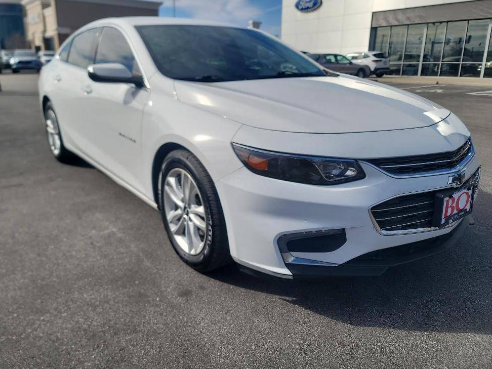 CHEVROLET MALIBU 2018 1G1ZD5ST2JF202118 image