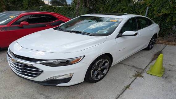 CHEVROLET MALIBU 2021 1G1ZD5ST4MF077000 image