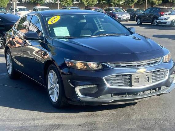 CHEVROLET MALIBU 2017 1G1ZE5ST3HF153650 image